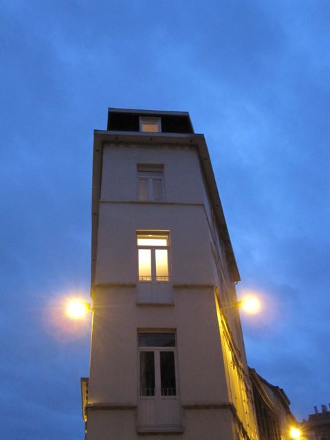 Huis met koplAmpen