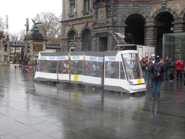 FAke trAm mAAR eerlijk plAn