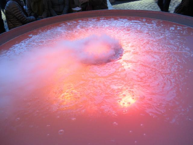 Intussen op de kerstmArkt.