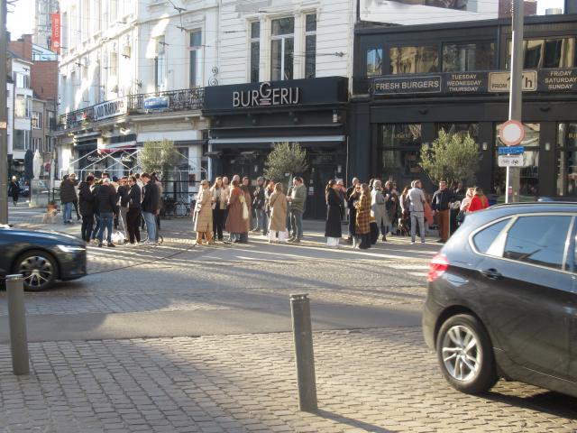 Het is zAterdAg, mAnnen, nog geen mAAndAg.