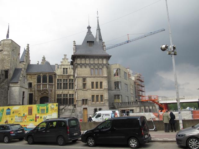 A klAAgt Steen en bijeen.