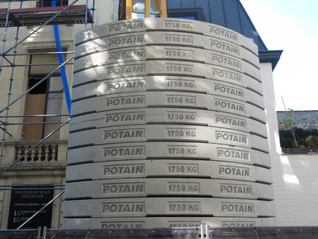 PotAintieel veel gewicht.